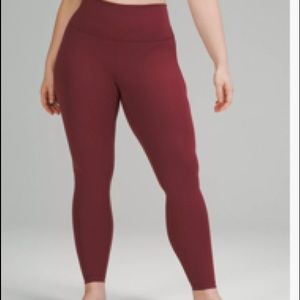 Wunder Under High-Rise Tight 28" *Luxtreme
Color: Mulled Wine
Size: 4